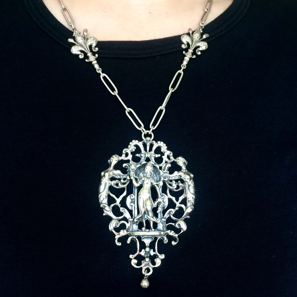 EXQUISITE, RARE ANTIQUE STERLING SILVER NECKLACE